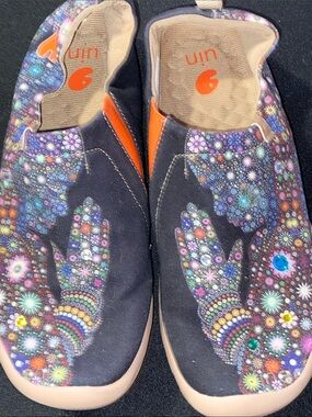 UNI PRAY FOR GOODNESS SIZE 9 SLIP ON LOAFERS GOOD CLEAN CONDITION